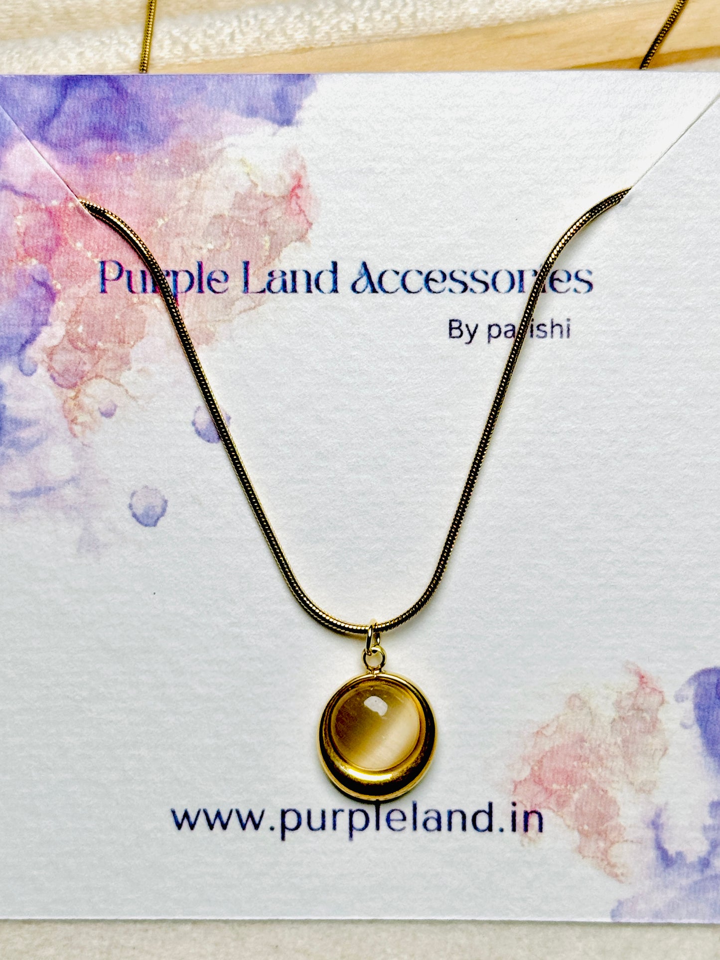 Hazel Blaze Round Pendant