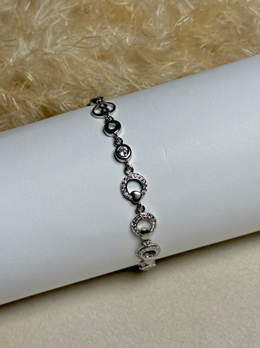 The Rilo 925 Sterling Silver Bracelet